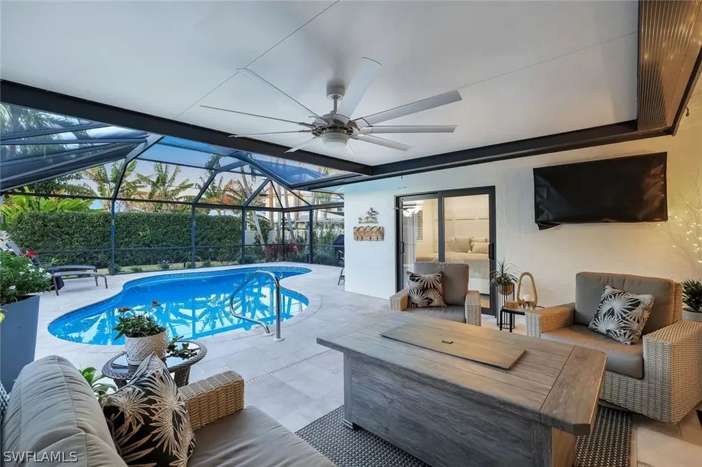 585 100th Avenue N Naples FL 34108