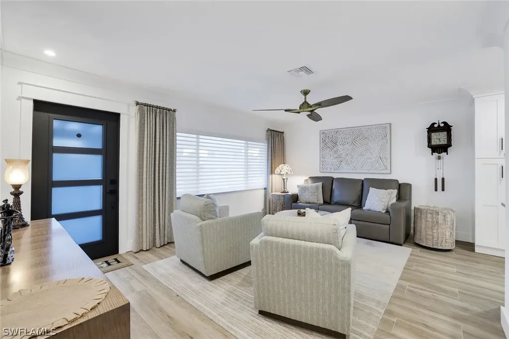 585 100th Avenue N Naples FL 34108