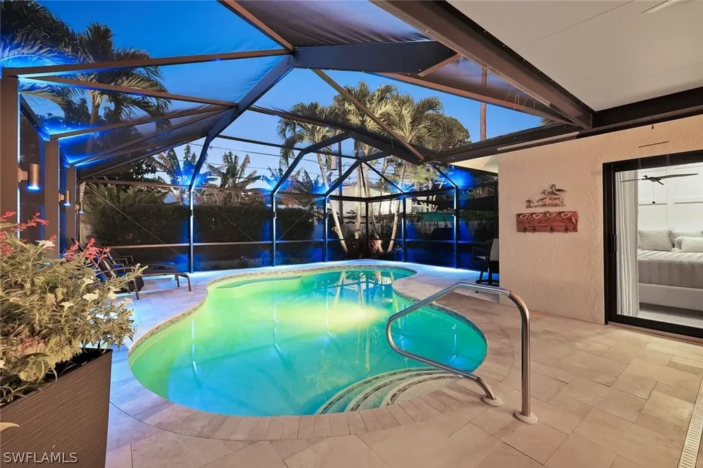 585 100th Avenue N Naples FL 34108