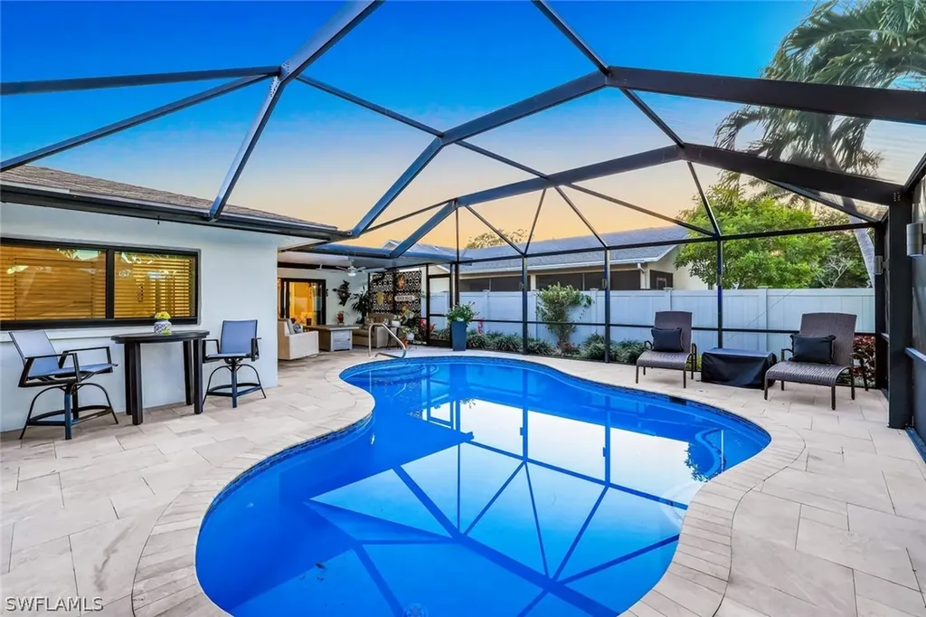 585 100th Avenue N Naples FL 34108