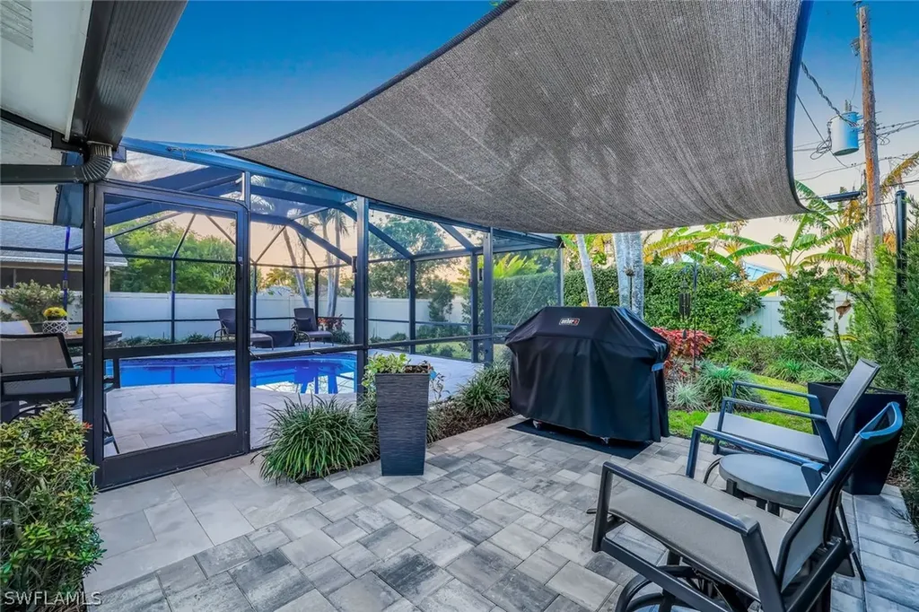 585 100th Avenue N Naples FL 34108