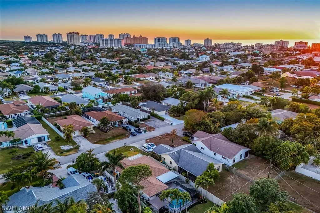 585 100th Avenue N Naples FL 34108