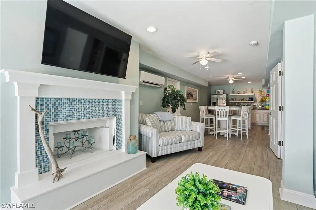 468 Capri Court Marco Island FL 34145