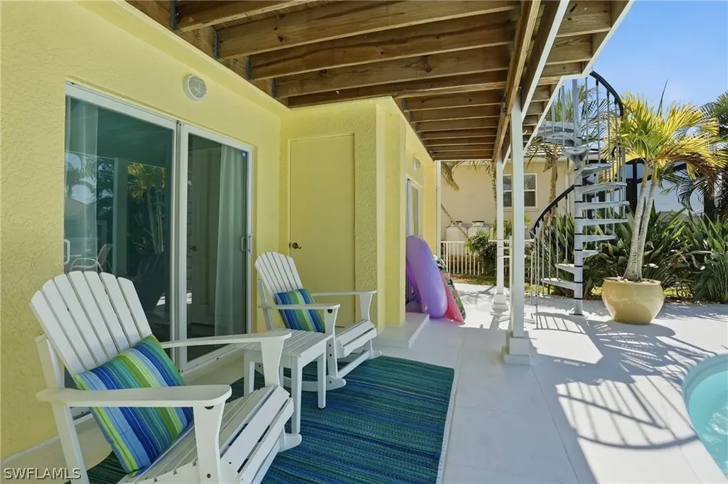 468 Capri Court Marco Island FL 34145