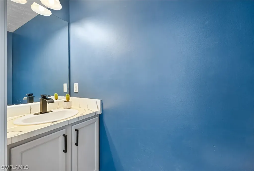 150 Leawood Circle Naples FL 34104