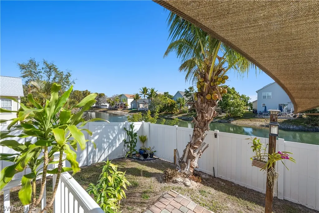 150 Leawood Circle Naples FL 34104