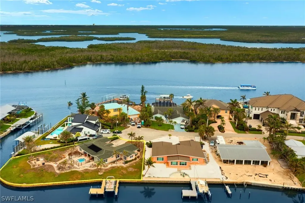 675 Randy Lane Fort Myers Beach FL 33931