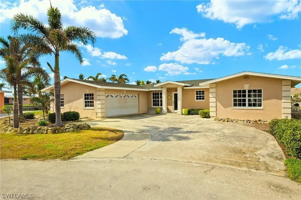 675 Randy Lane Fort Myers Beach FL 33931