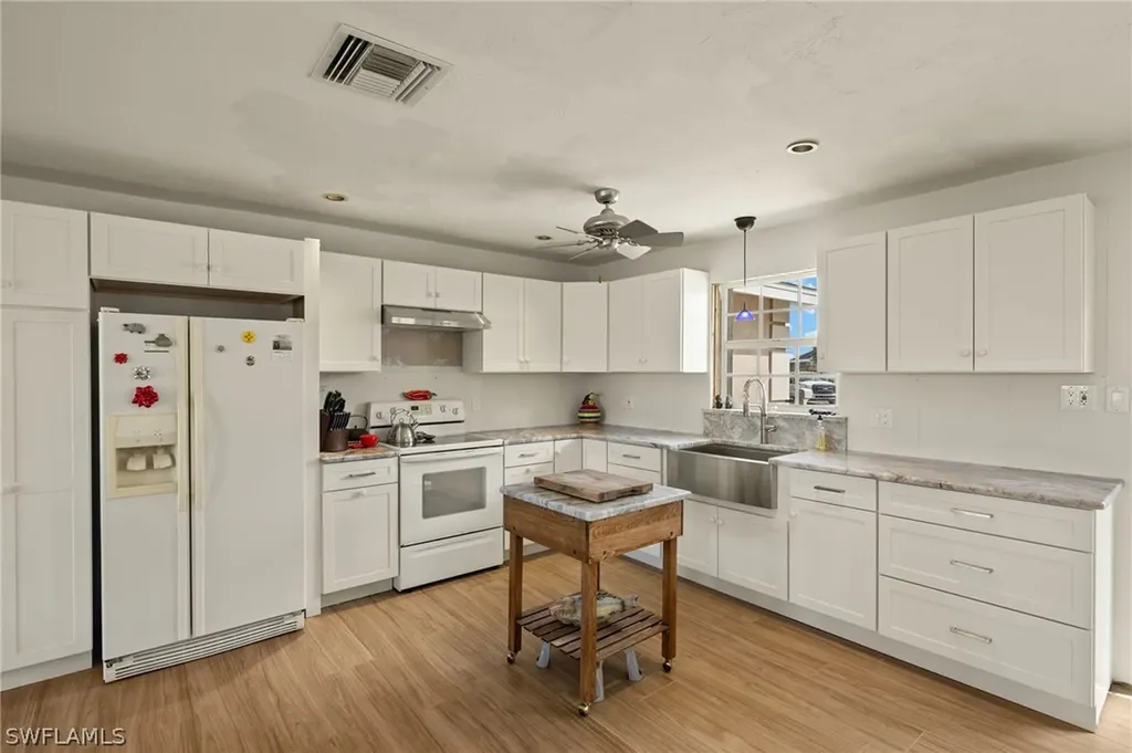 675 Randy Lane Fort Myers Beach FL 33931