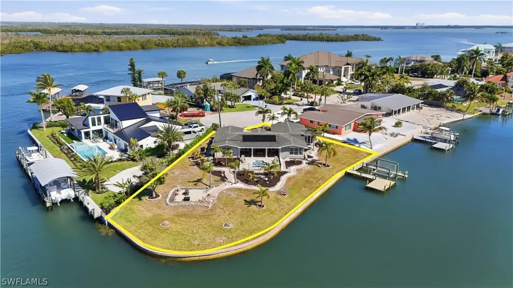 675 Randy Lane Fort Myers Beach FL 33931