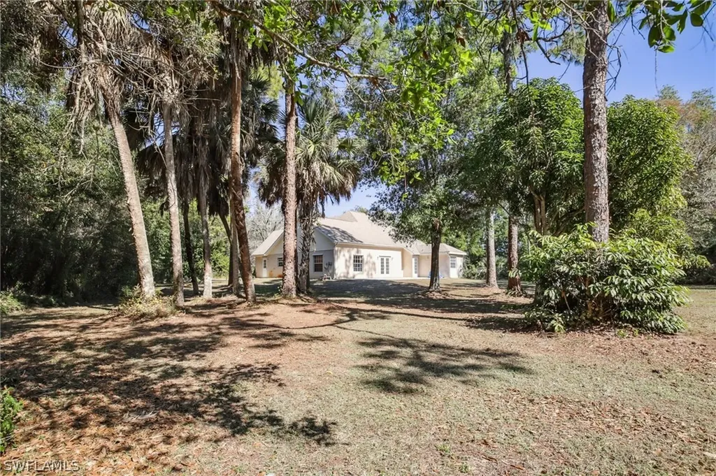 5348 Cypress Lane Naples FL 34113
