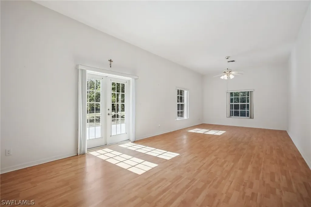 5348 Cypress Lane Naples FL 34113