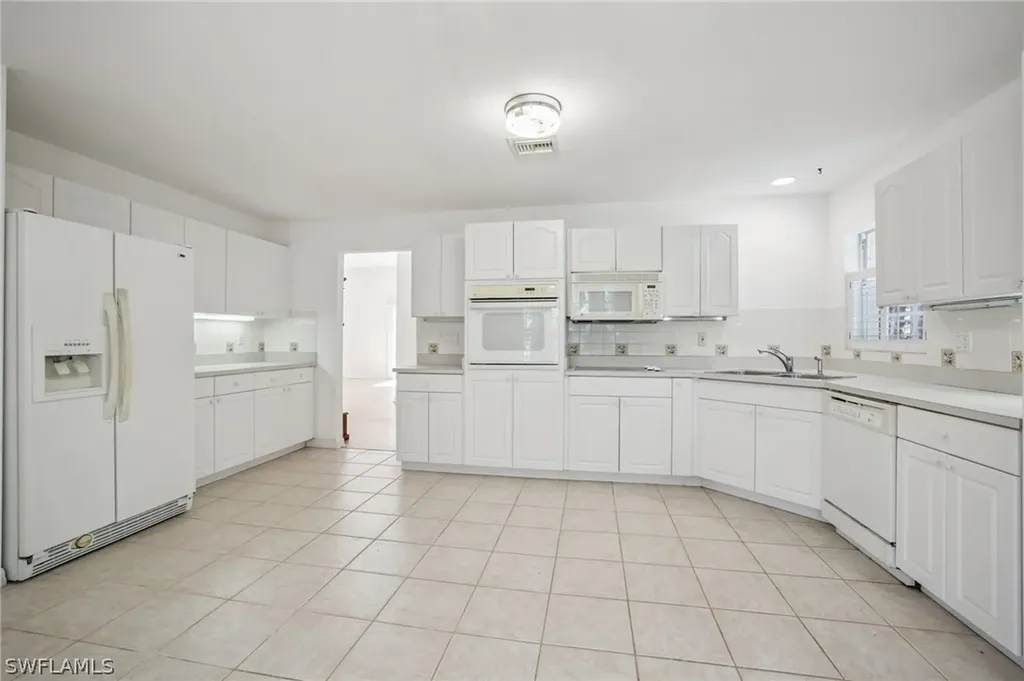 5348 Cypress Lane Naples FL 34113