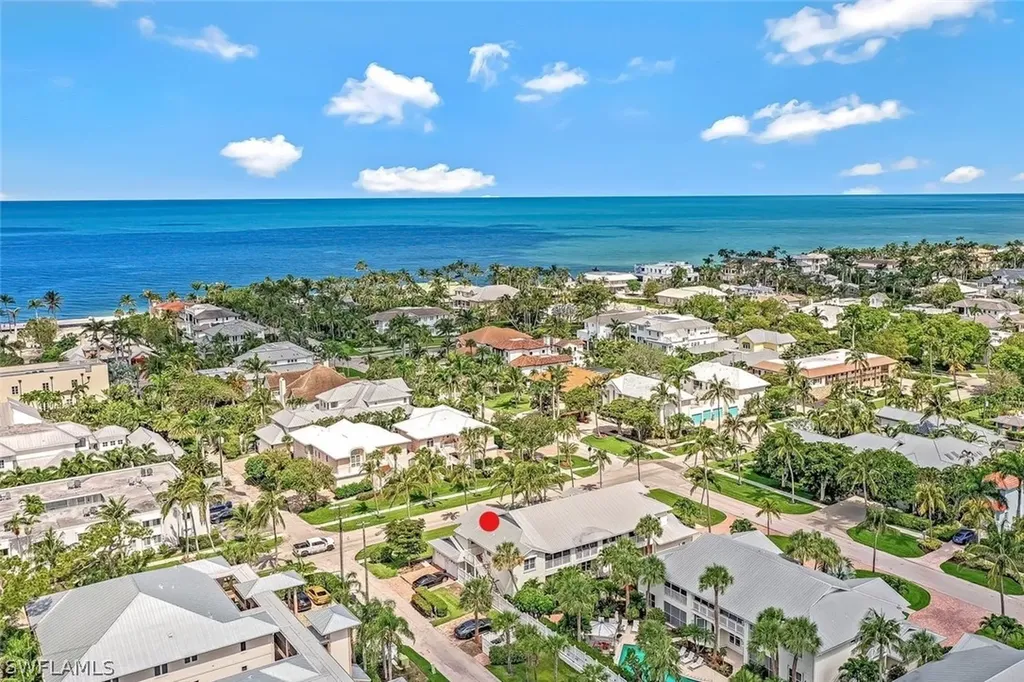 433 2nd Street S Naples FL 34102
