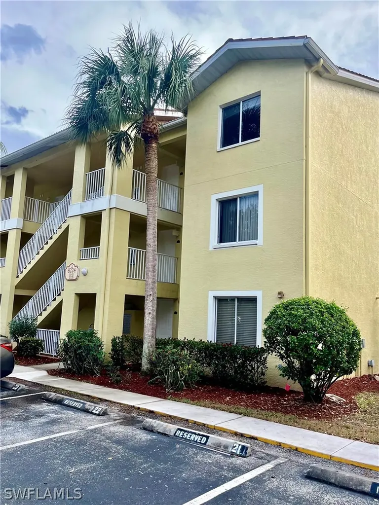8224 Key Royal Circle Naples FL 34119