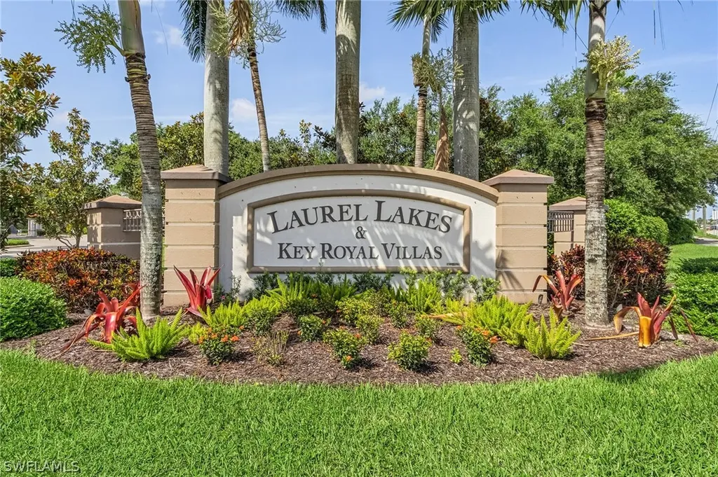 8224 Key Royal Circle Naples FL 34119