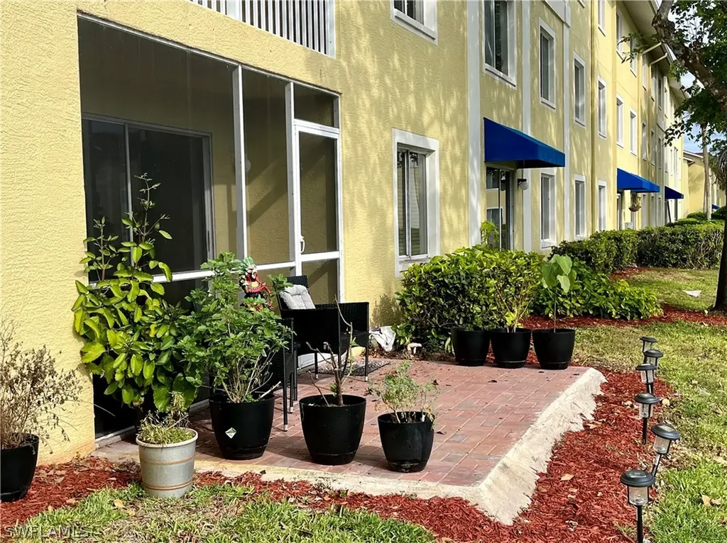 8224 Key Royal Circle Naples FL 34119