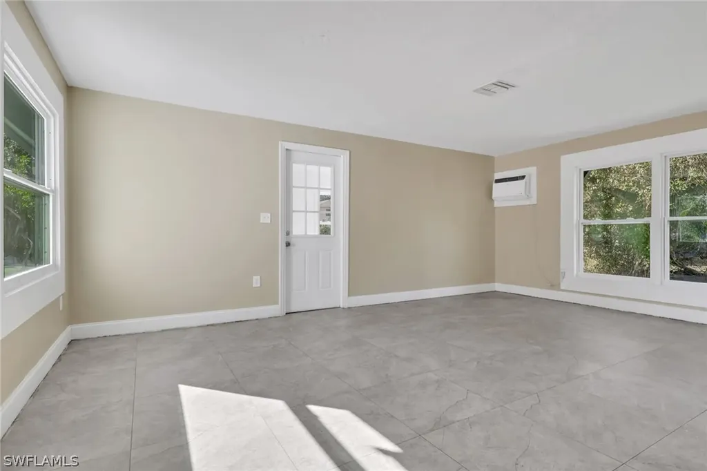2933 Jackson Street Fort Myers FL 33901