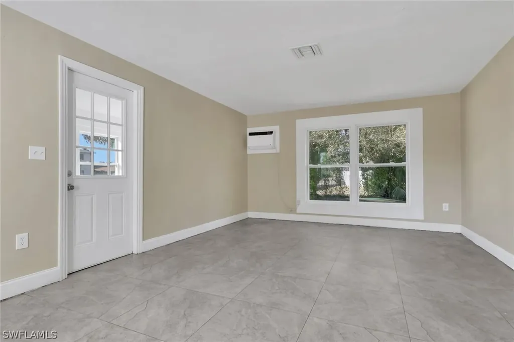 2933 Jackson Street Fort Myers FL 33901