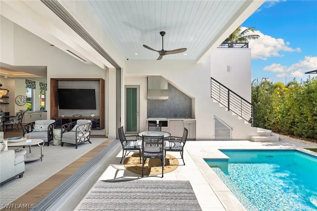 790 6th Avenue N Naples FL 34102