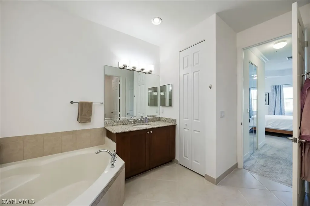6553 Monterey Point Naples FL 34105