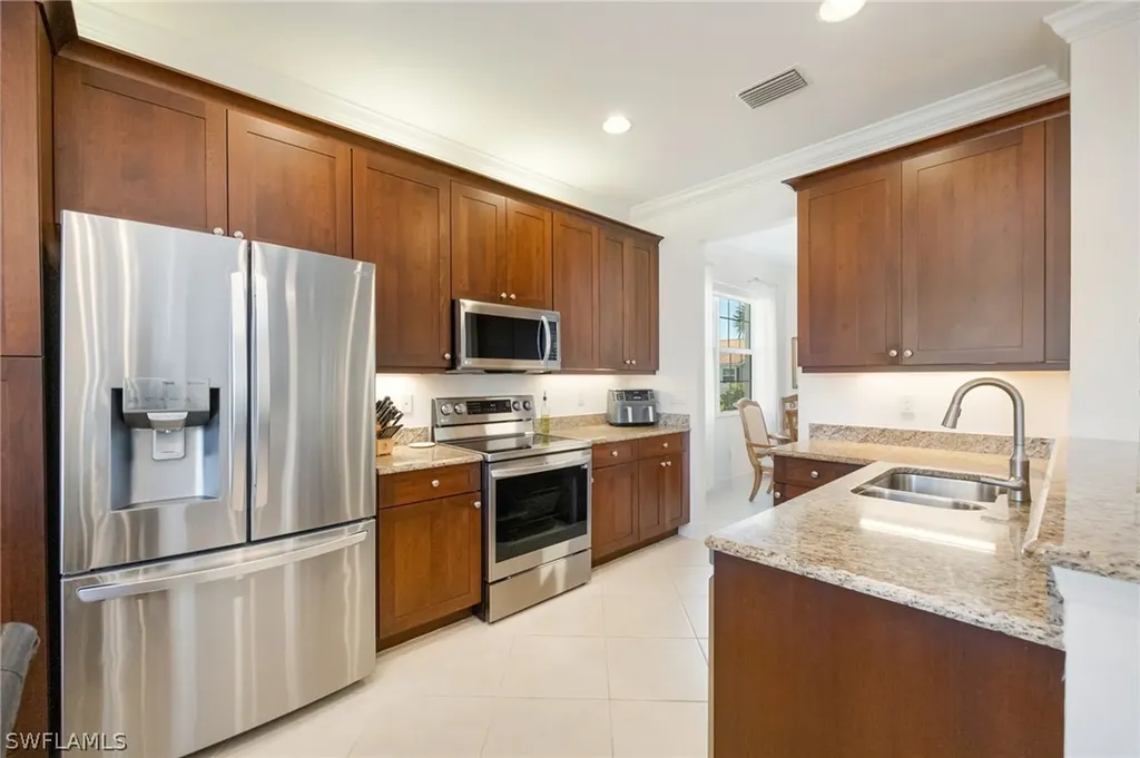 6553 Monterey Point Naples FL 34105