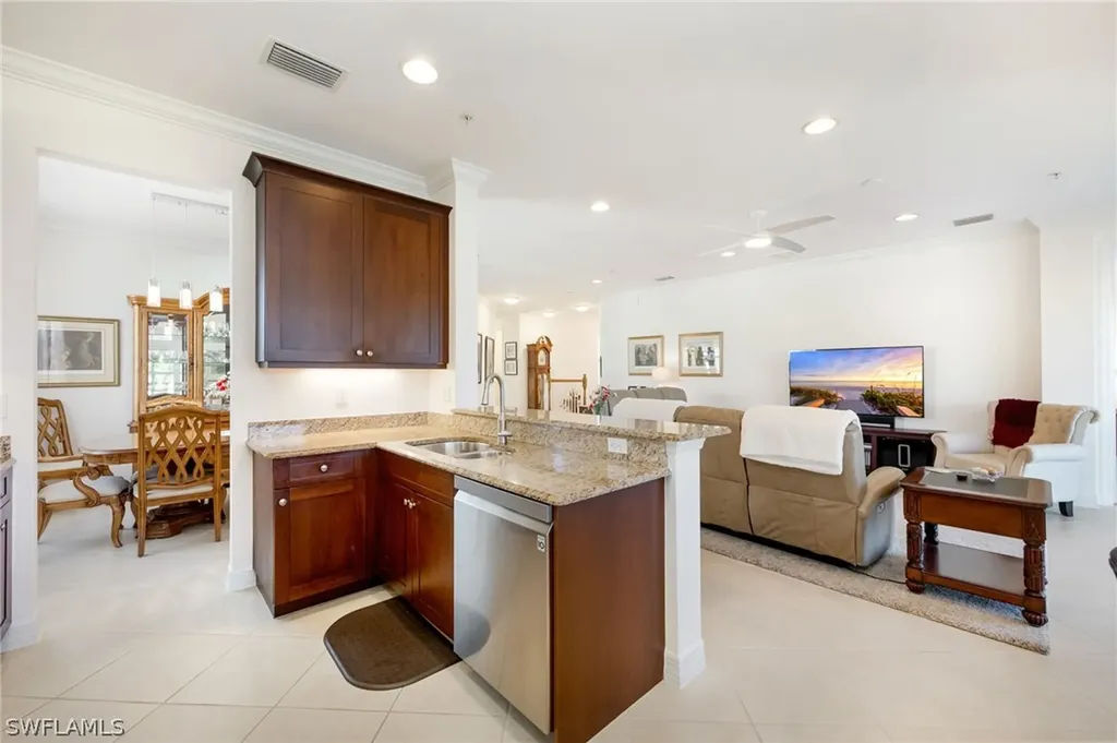 6553 Monterey Point Naples FL 34105