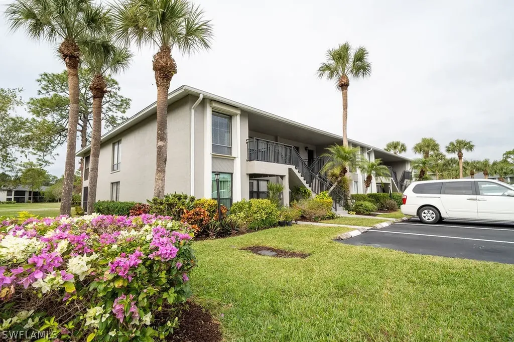 1200 Commonwealth Circle Naples FL 34116