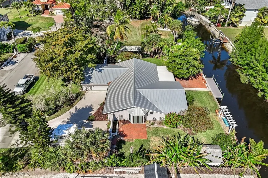 27234 Jolly Roger Lane Bonita Springs FL 34135