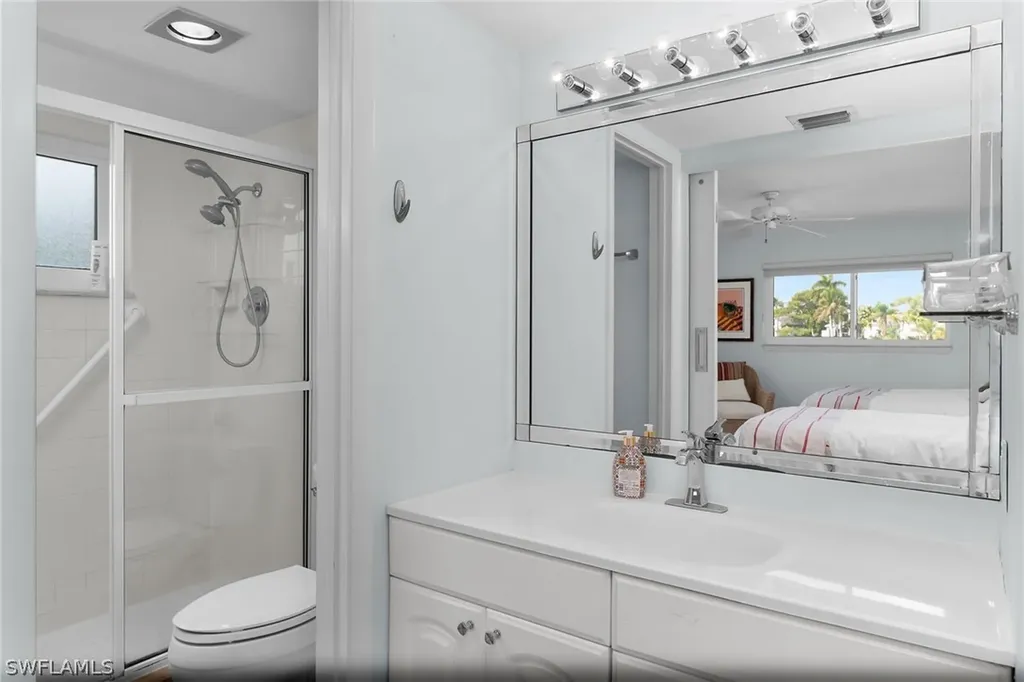 4150 Crayton Road Naples FL 34103