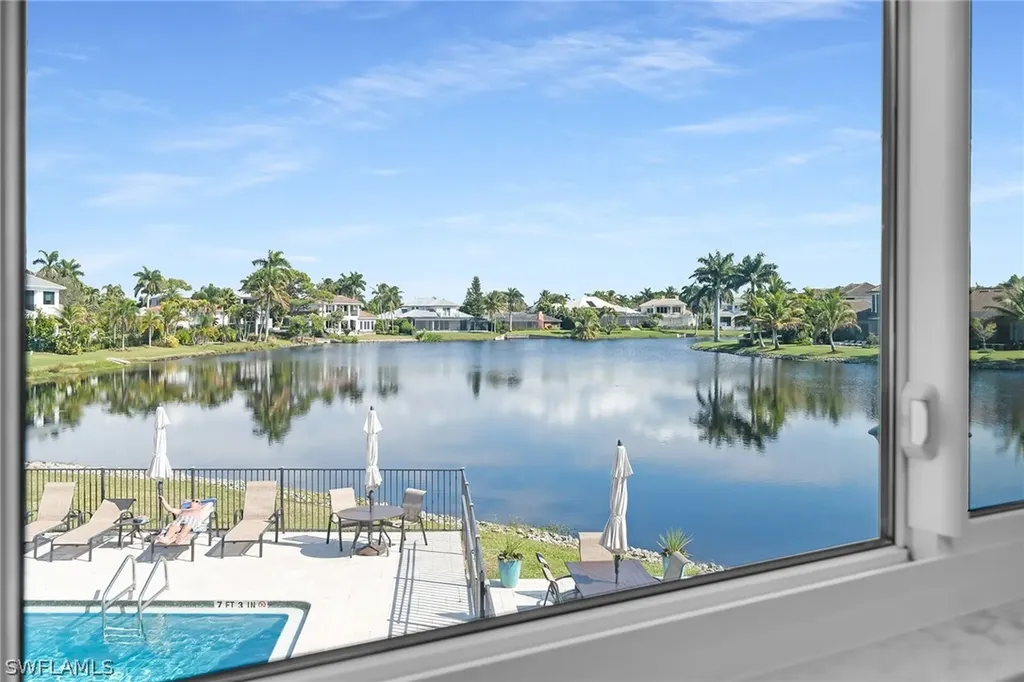 4150 Crayton Road Naples FL 34103