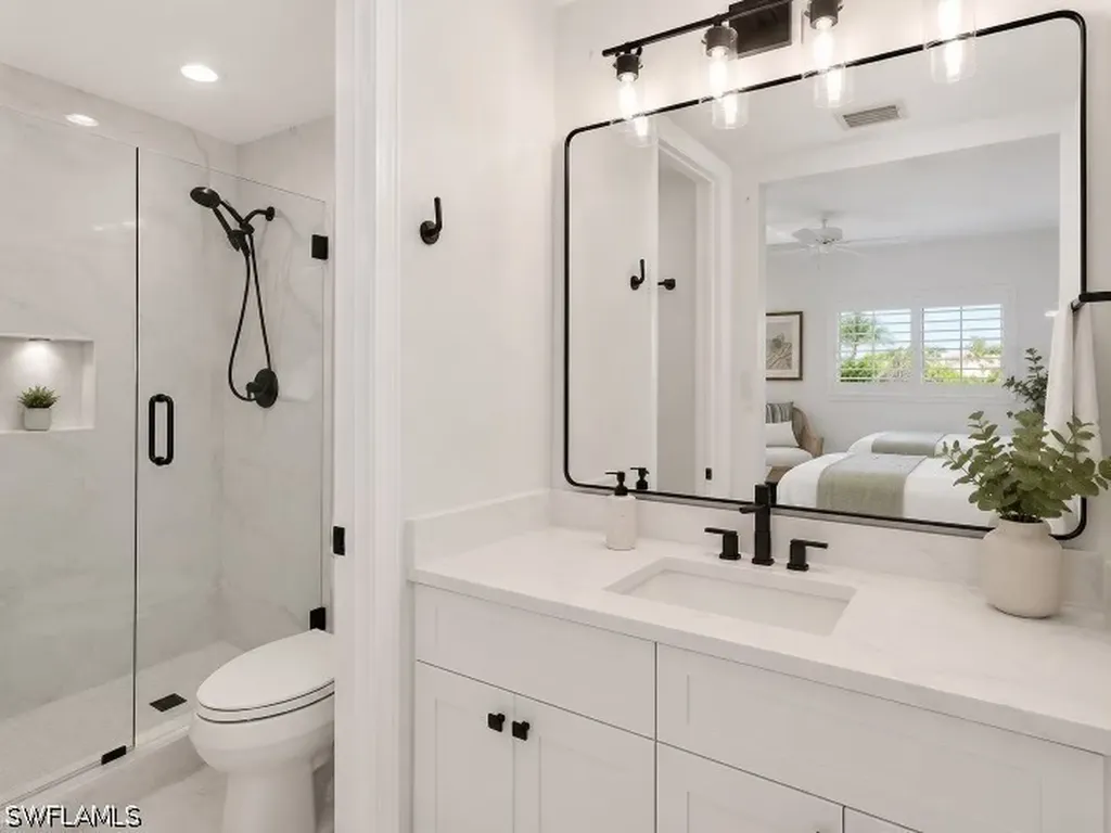 4150 Crayton Road Naples FL 34103