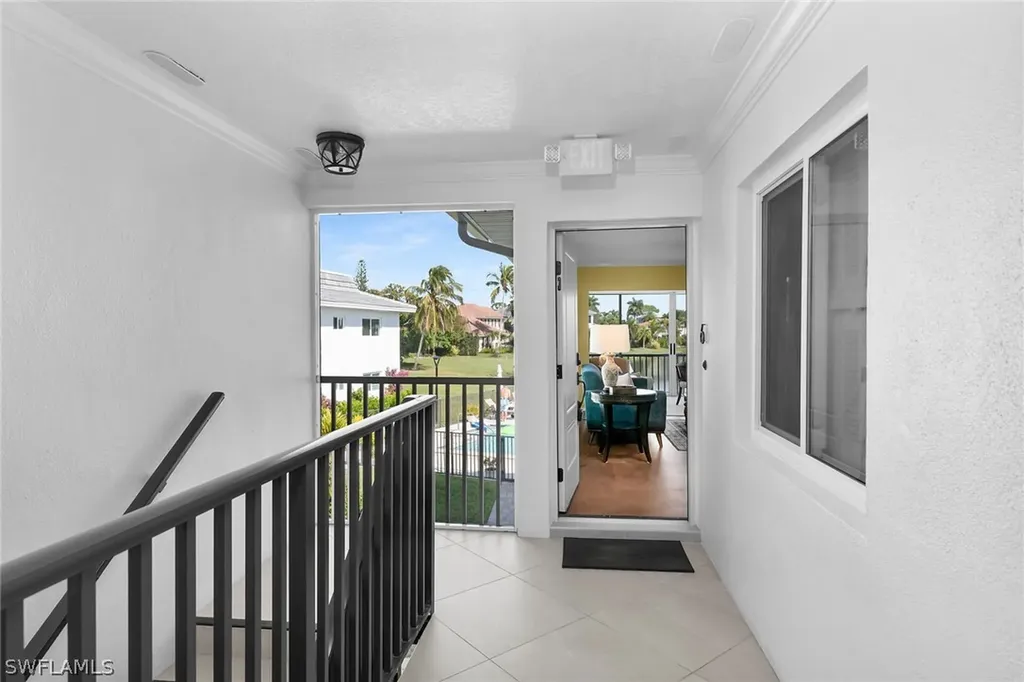4150 Crayton Road Naples FL 34103