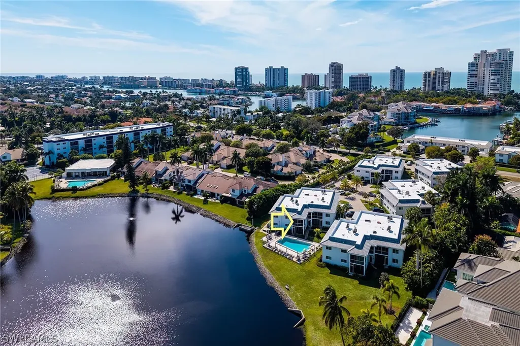 4150 Crayton Road Naples FL 34103
