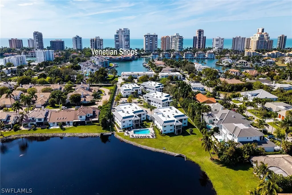 4150 Crayton Road Naples FL 34103