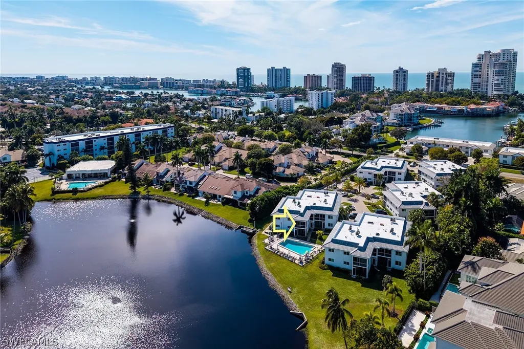 4150 Crayton Road Naples FL 34103