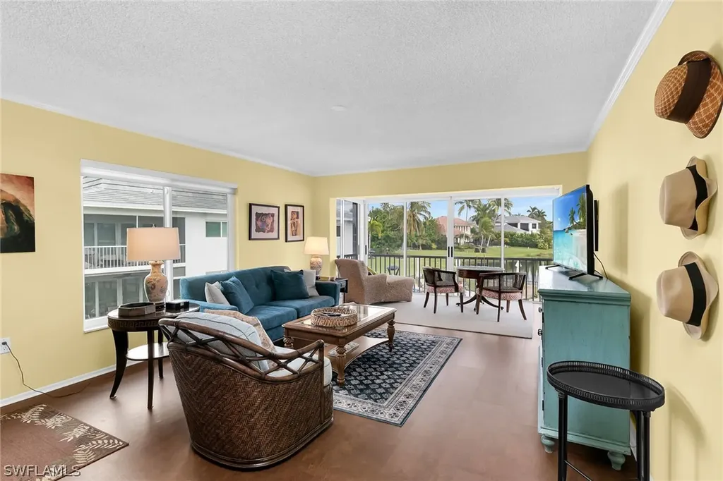 4150 Crayton Road Naples FL 34103