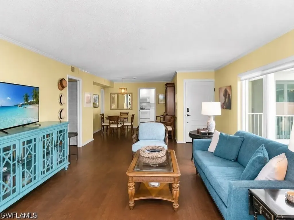 4150 Crayton Road Naples FL 34103