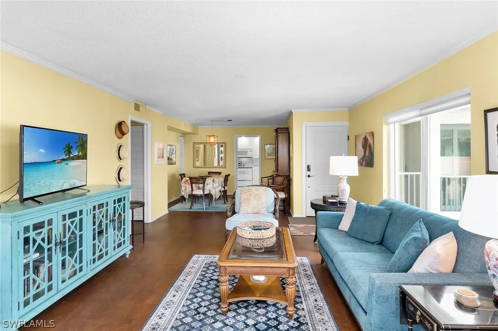4150 Crayton Road Naples FL 34103
