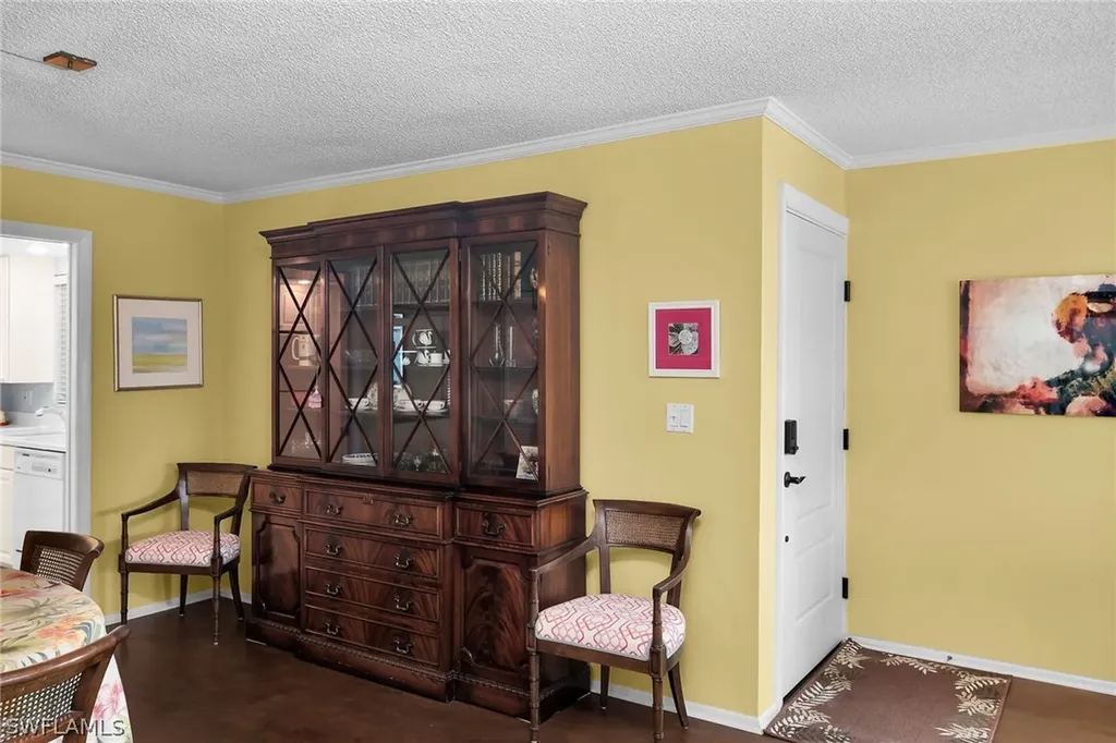 4150 Crayton Road Naples FL 34103