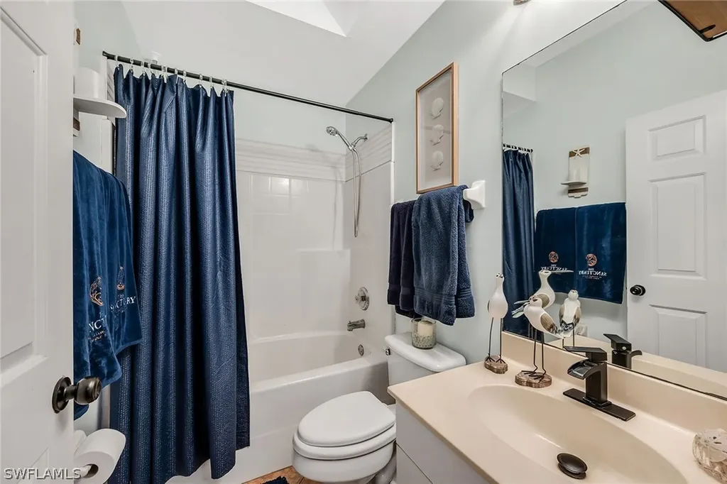4105 2nd Avenue NE Naples FL 34120