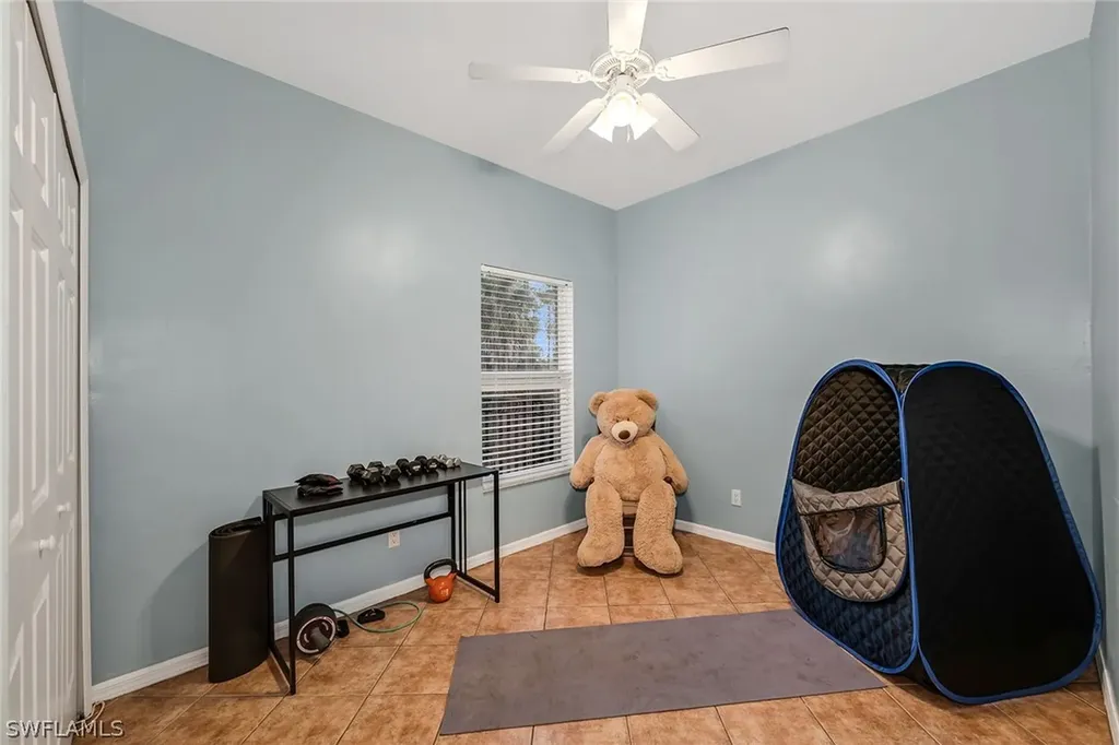 4105 2nd Avenue NE Naples FL 34120