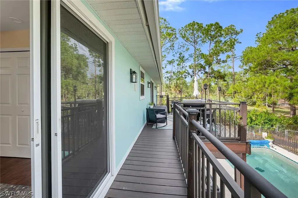 4105 2nd Avenue NE Naples FL 34120