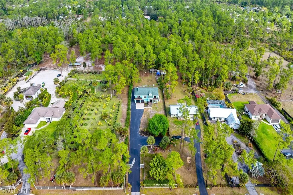 4105 2nd Avenue NE Naples FL 34120