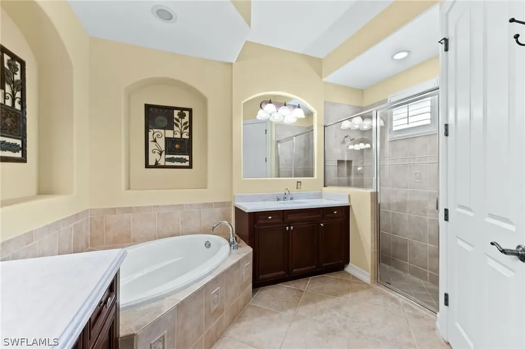 7875 Valencia Court Naples FL 34113
