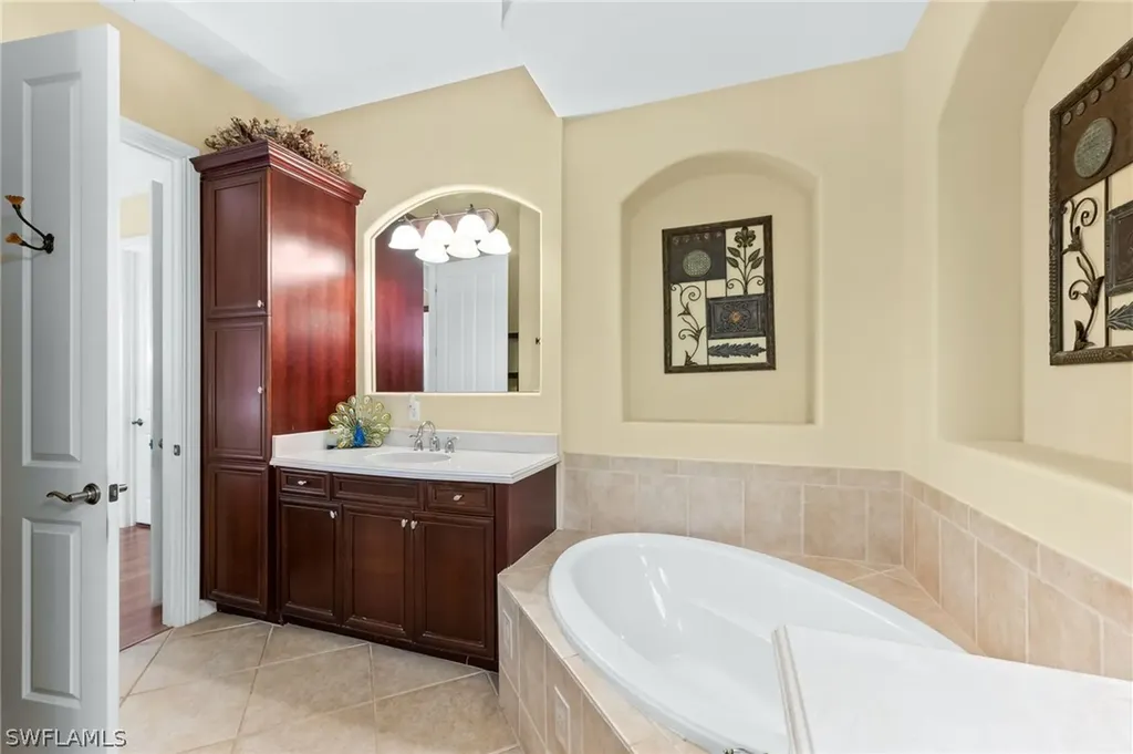 7875 Valencia Court Naples FL 34113