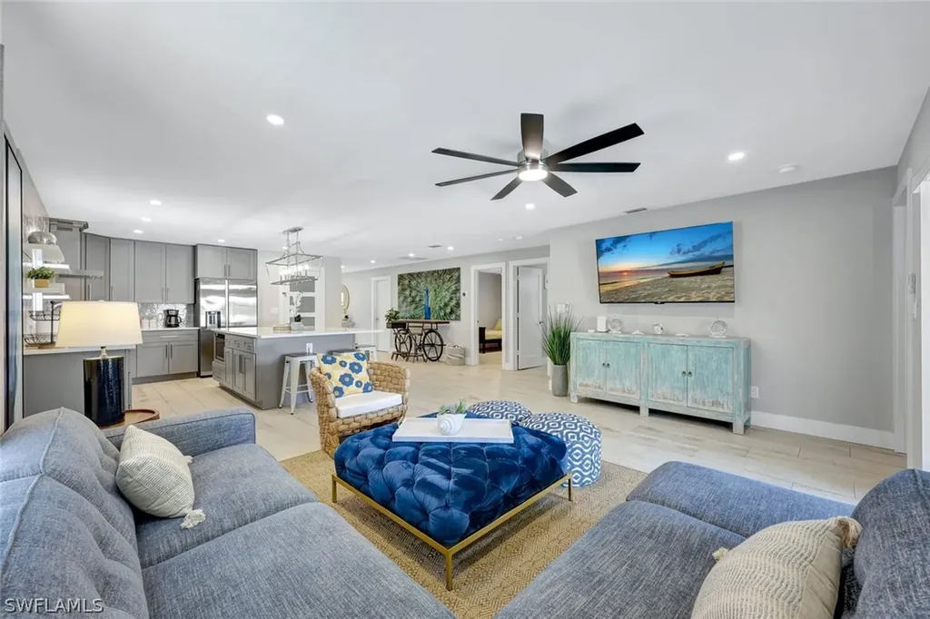 761 99th Avenue N Naples FL 34108