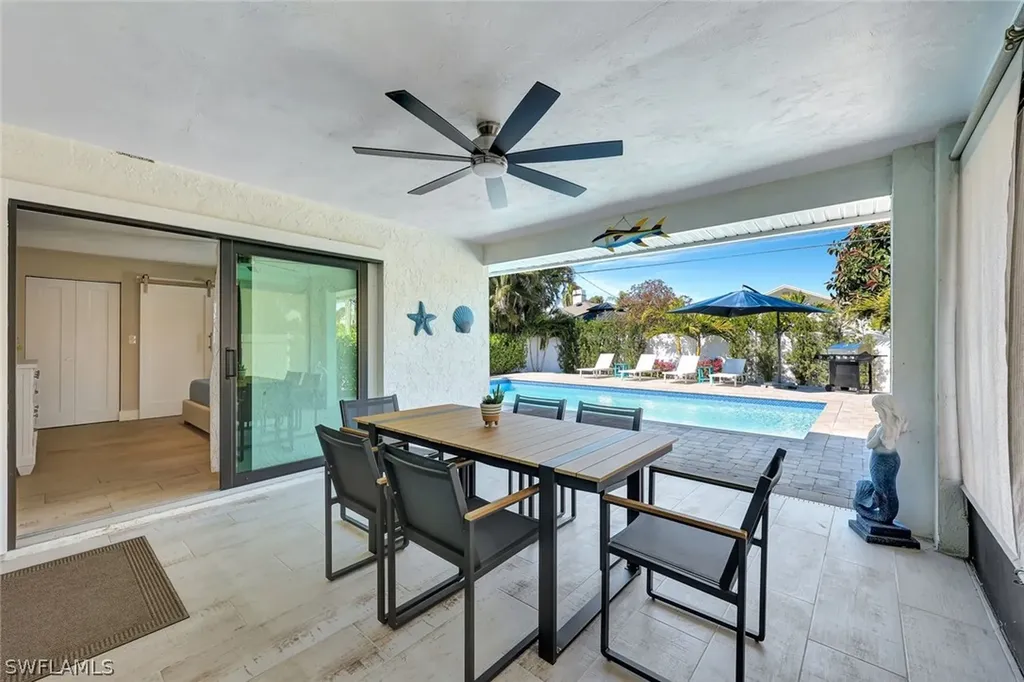 761 99th Avenue N Naples FL 34108