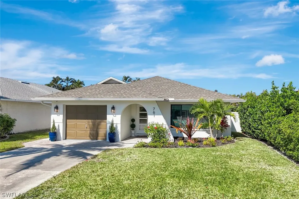 761 99th Avenue N Naples FL 34108
