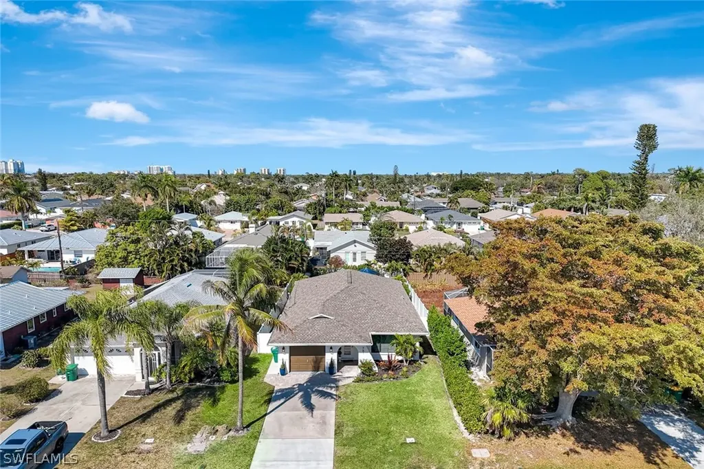 761 99th Avenue N Naples FL 34108